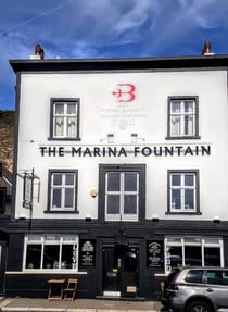 Dine at Marina Fountain