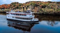 Cruise along the Hudson River