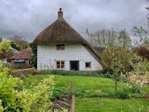 Explore the Enigmatic Avebury Village