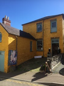 The Blue Boat Gift Shop and Art Studio