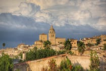 Explore the Historic Pla de Mallorca District