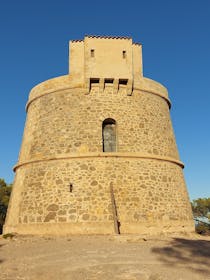 Drive up to Torre de Campanitx