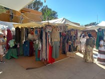 Explore the Vibrant Las Dalias Market