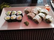 Savour Sushi at Restaurante Japonés Kyoto