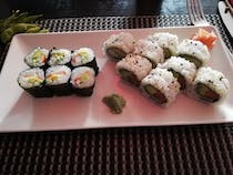 Savour Sushi at Restaurante Japonés Kyoto
