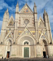 Marvel at Duomo di Orvieto