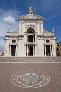Explore the spiritual splendour of Basilica di Santa Maria degli Angeli