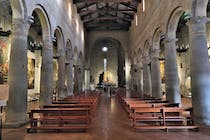 Discover the architecture of Collegiata di Santa Cristina