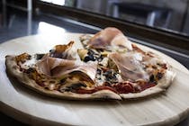 Grab a takeaway pizza from Pizzidea Deruta