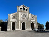 Explore the Basilica of Saint Margaret