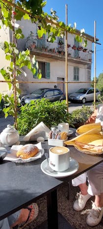 Grab breakfast at La GhiOTTOneria