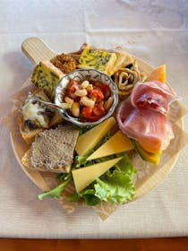 Dine at Il Salt'In Bocca