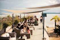 Enjoy sunset cocktails at Acqua Dolce Lounge Bar
