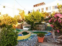 Play a round at Sissi Mini Golf