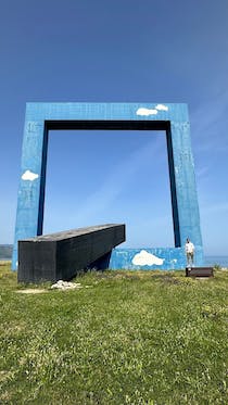 Reflect at the Monument to a Dead Poet