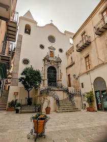Explore the historical church of Saint Stephen Protomartire