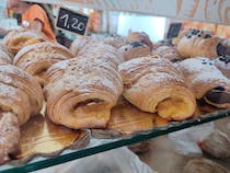 Enjoy delicious treats at Pastelaria Do Cerro