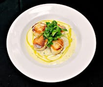 Dine at Vic's On the River
