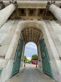 Explore Wellington Arch