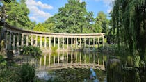 Stroll around the Parc Monceau