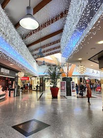 Explore La Cañada Shopping Centre
