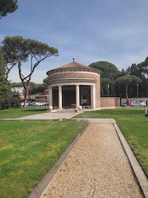 Explore Rome War Cemetery