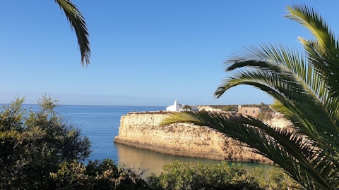 High-Rise Rest, Silves, Algarve | Plum Guide