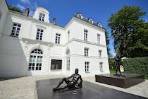 Stroll around the Musée Paul-Belmondo