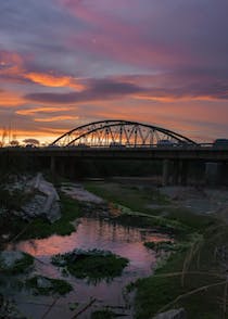 Explore Puente de Hierro