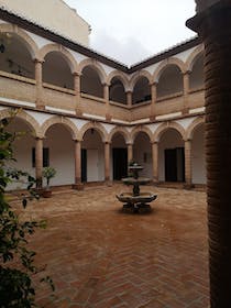Explore the Antiguo Convento de Santa Maria