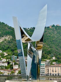 Stroll along the Life Electric