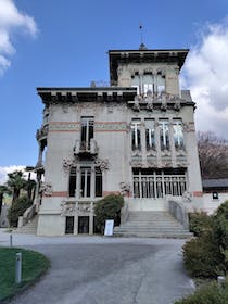 Visit Villa Bernasconi