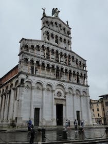 Explore Piazza Napoleone