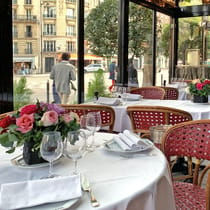 Have a lunch at Le Dôme 