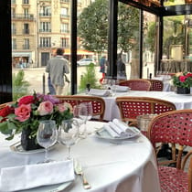 Have a lunch at Le Dôme
