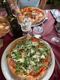 Try the pizza at Il Trovatore