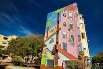 Explore the Ruta de los Murales Artisticos