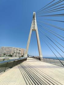 Walk along the Puente de la Armada
