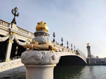 Explore the Majestic Pont Alexandre III