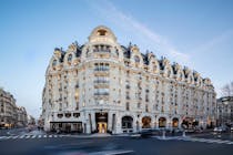 Sip cocktails at Hôtel Lutetia