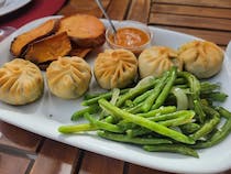 Try the Tibetan treats at Os Tibetanos