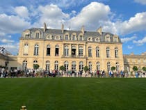 Admire Le Palais de l'Elysée