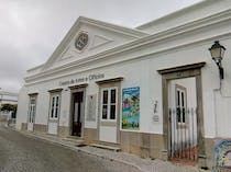 Explore Centro de Artes e Ofícios