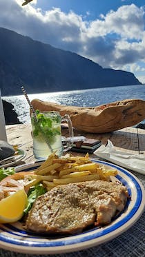 Dine at Praia da Laje