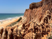 Explore Praia do Poço Velho