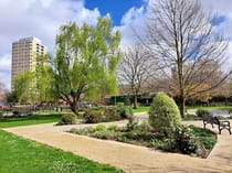 Enjoy a picnic or coffee in Vauxhall Park