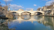 Stroll over the Ponte Vittorio Emanuele II