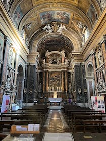 Discover the hidden dome at Chiesa di Gesù e Maria