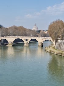 Explore the historic Ponte Sisto Bridge