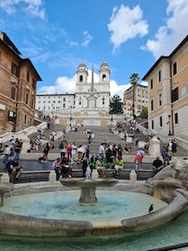 Explore Piazza di Spagna